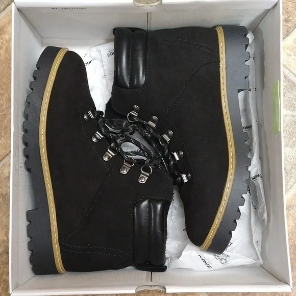 Black boots size 7.5 - Picture 2 of 2